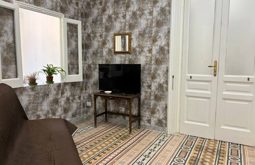 Vomero Apartment | Apartment located in the heart of Vomero, convenient location for visiting Naples