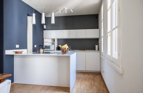 Oltretorrente Apartment | Apartment located on the second floor of a building with a lift.We are located in the historic center with a private garage for the exclusive use of guests.ATTENTION: We are located within the ZTL, to access it you must communicate the license plate numb