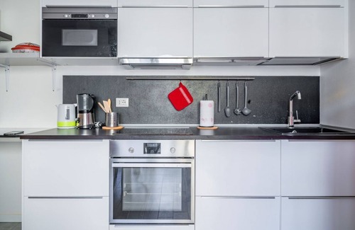 San Leonardo Apartment | Apartment located on the first floor of a building with a lift (NOT suitable for the disabled).In 73 square meters of space, it comfortably accommodates 6 people with a double bedroom, a second with two single beds and a double sofa bed in the living roo