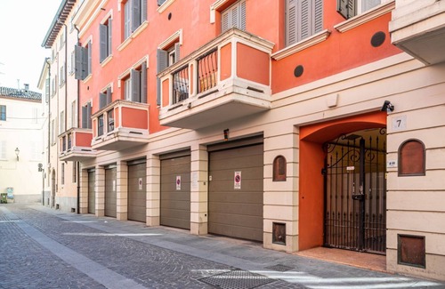 Oltretorrente Apartment | Apartment located on the second floor of a building with a lift.We are located in the historic center with a private garage for the exclusive use of guests.ATTENTION: We are located within the ZTL, to access it you must communicate the license plate numb