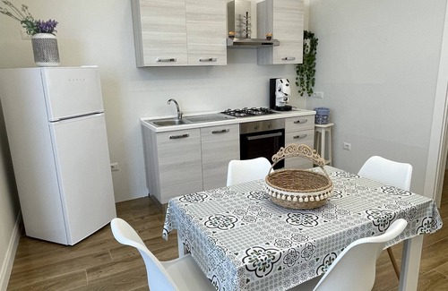Pompei Apartment | Apartment located within a park with free parking space.