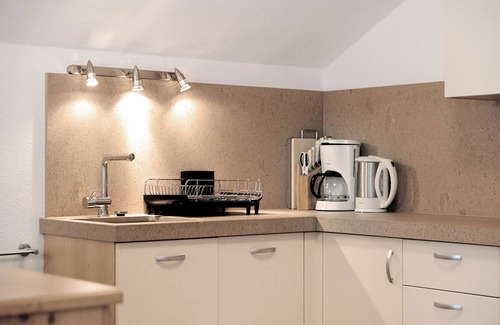 Campo Tures Apartment | Apartment 'Loderhof Sternenhimmel' with Mountain View, Shared Garden and Wi-Fi
