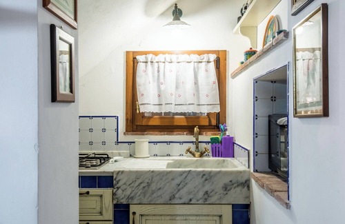 lsola d'Arbia Apartment | Apartment 'Loft Antico Mulino' with Private Garden, Wi-Fi and Air Conditioning