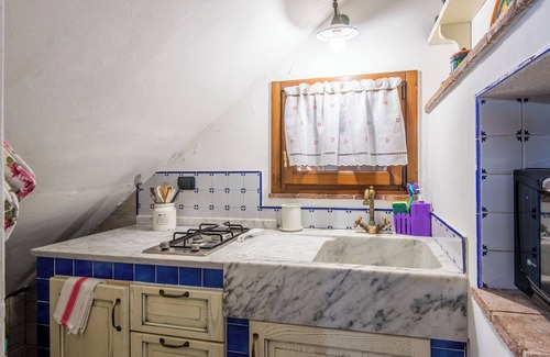 lsola d'Arbia Apartment | Apartment 'Loft Antico Mulino' with Private Garden, Wi-Fi and Air Conditioning