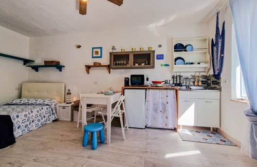 Rio Marina Apartment | Apartment 'Loft Francesca Old City Center' with Air Conditioning
