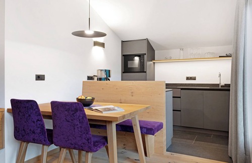 San Cipriano Apartment | Apartment 'Lomberda' with Mountain View, Shared Terrace and Wi-Fi