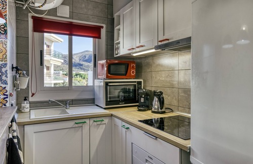 Roses Town Center Apartment | Apartment 'Londres' with Shared Pool, Wi-Fi and Air Conditioning
