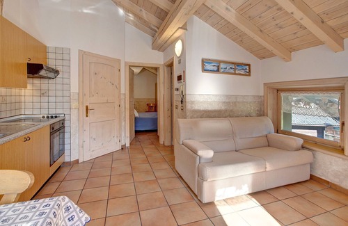Livigno Apartment | Apartment 'Lorenza 2 Baite Giotto' with Mountain View, Shared Garden and Wi-Fi