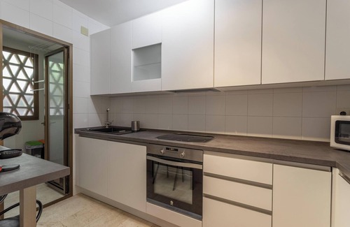 Almunecar Apartment | Apartment "Los Girasoles" with Sea View, Wi-Fi & Terrace