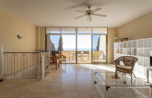 Almunecar Apartment | Apartment "Los Girasoles" with Sea View, Wi-Fi & Terrace