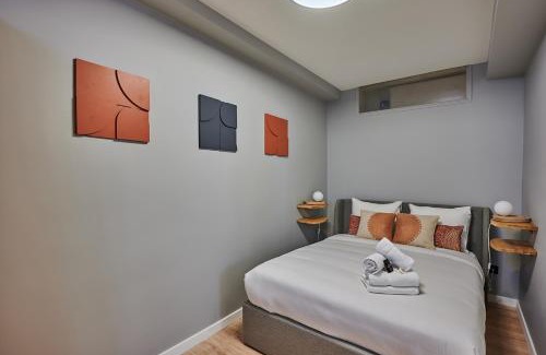 Faubourg-du-Roule Apartment | Apartment Louvre Museum by Studio prestige