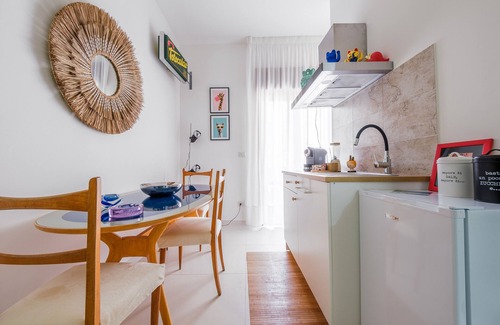 Milazzo Apartment | Apartment 'Luce' with Shared Terrace, Wi-Fi and Air Conditioning