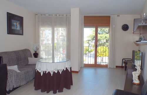 Luque Apartment | Apartment 'Luque Un Pueblo Con Encanto' with Balcony, Wi-Fi and Air Conditioning