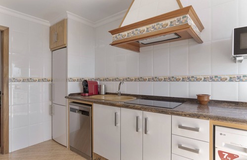 Barbate Apartment | Apartment 'Luz De Barbate' with Balcony and Wi-Fi