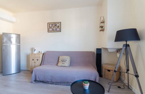 Banyuls-dels-Aspres Apartment | Apartment 'Mar I Munt' with Sea View, Wi-Fi and Air Conditioning