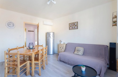 Banyuls-dels-Aspres Apartment | Apartment 'Mar I Munt' with Sea View, Wi-Fi and Air Conditioning