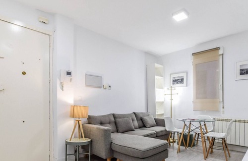 Ibiza Apartment | Apartment Madrid, 2 bedrooms, 5 persons