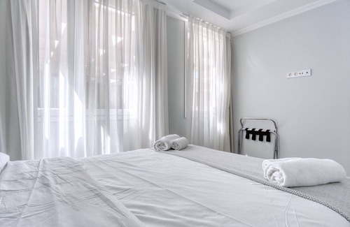 Cabo de las Huertas Apartment | Apartment 'Mar 15' with Wi-Fi and Air Conditioning