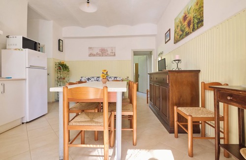 Piombino Apartment | Apartment 'Mare Etrusco 3' with Shared Garden and Wi-Fi