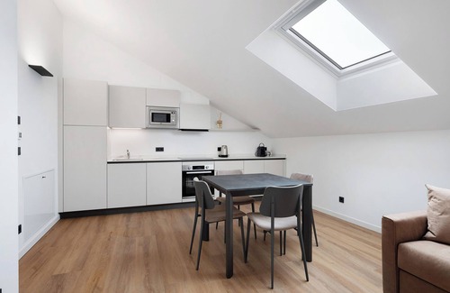Laives Apartment | Apartment 'Maso Renner 5' with Mountain View, Wi-Fi and Air Conditioning
