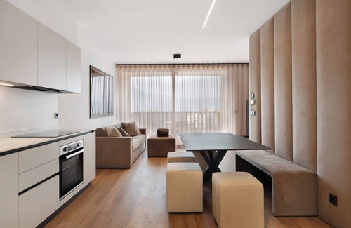 Laives Apartment | Apartment 'Maso Renner 6' with Mountain View, Wi-Fi and Air Conditioning