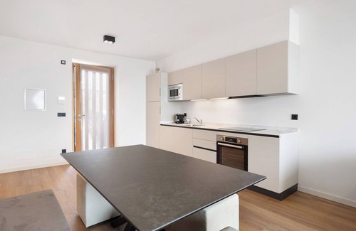 Laives Apartment | Apartment 'Maso Renner 6' with Mountain View, Wi-Fi and Air Conditioning