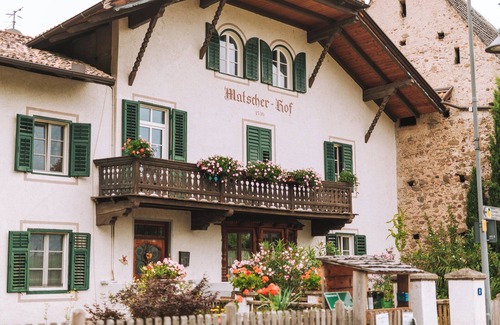 Lana Apartment | Apartment 'Matscherhof Family 2' with Mountain View, Wi-Fi and Air Conditioning