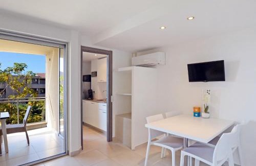 Santa-Lucia-di-Moriani Apartment | Apartment MB4 piscine by Interhome