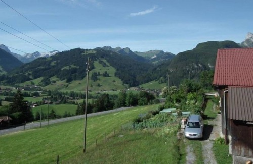 Saanen Apartment | Apartment Meieli in Saanen - 4 persons, 2 bedrooms