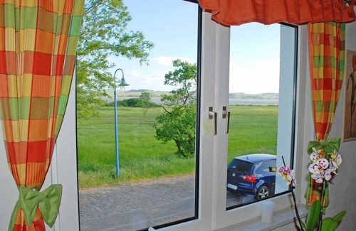 Middelhagen Apartment | Apartment Mönchgut with lake view - Apartments in the house on the dike