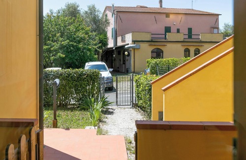Suvereto Apartment | Apartment 'Monolocale Colorino' with Terrace, Shared Pool & Wi-Fi