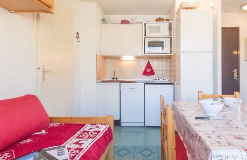 Montgenevre Apartment | Apartment Montgenèvre - 2 bedrooms, balcony, washing machine, TV