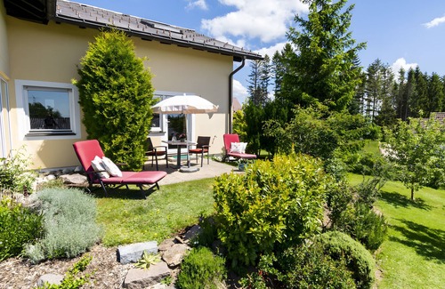 Hoechenschwand Apartment | Apartment 'Morgensonne' with Mountain View, Private Terrace and Wi-Fi