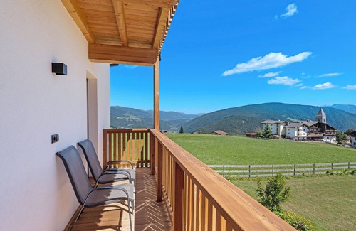 Maranza Apartment | Apartment "Morgentau" with Mountain View, Balconies & Wi-Fi