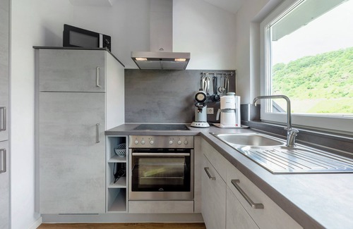 Briedel Apartment | Apartment 'Moselnest' with Lake View, Shared Garden and Wi-Fi