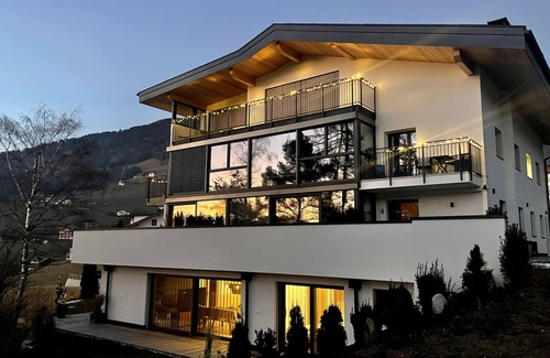 Terento Apartment | Apartment 'Mountain Stay Sunrise' with Mountain View, Shared Garden and Wi-Fi