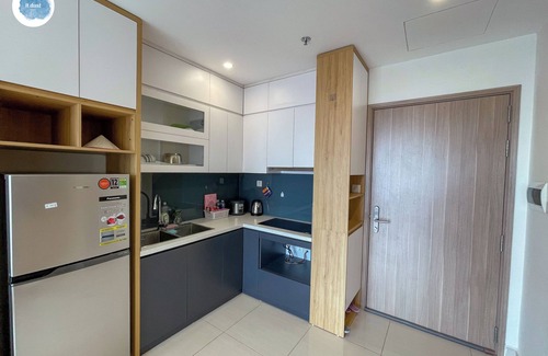 Gia Lam Apartment | Apartment near Artificial Beach, park view