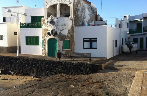 Caleta de Famara Apartment | APARTMENT NEAR THE BEACH OF FAMARA IDEAL FOR COUPLES OR FAMILIES WITH CHILDREN