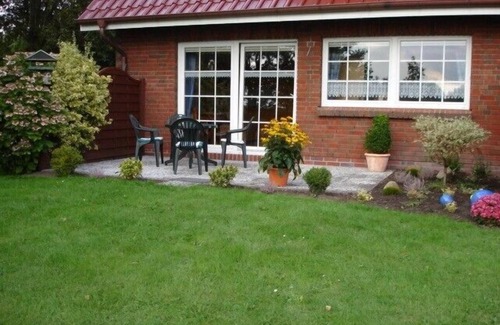 Luetetsburg Apartment | Apartment near Norddeich in rural idyll