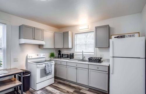 Rochester Apartment | Apartment Near UofR, Strong, Airport and DWTN