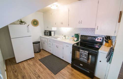 Helena Apartment | Apartment next to Cathedral in Historic Downtown Helena