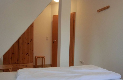Gelbensande Apartment | Apartment NH14 - 2-room apartment for 4 people on the 1st floor with WiFi