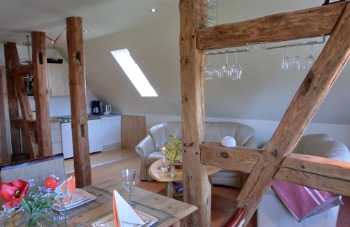 Hirschburg Apartment | Apartment NH5 - Apartment with 2 sep. Bedrooms for 6 people opposite the