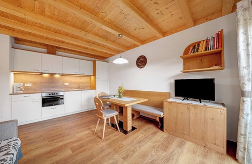 Ultimo Apartment | Apartment 'Niederhaushof' with Mountain View, Balcony and Wi-Fi