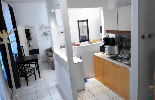 Funfhaus Apartment | Apartment No. 11 in Vienna near Schönbrunn/Westbahnhof | Keyless Check-In