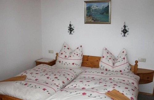 Ettenhausen Apartment | Apartment no. 6 Spitsbergen, up to 4 people. 49 sqm, 1 separate bedroom