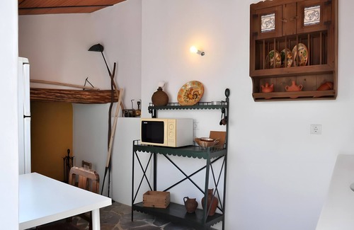 Barrancos Apartment | Apartment 'O Quintal - Barrancos' with Private Terrace and Wi-Fi