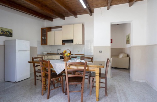 Mazara del Vallo Apartment | Apartment 'Oasi Lamia - 1' with Shared Pool, Wi-Fi and Air Conditioning