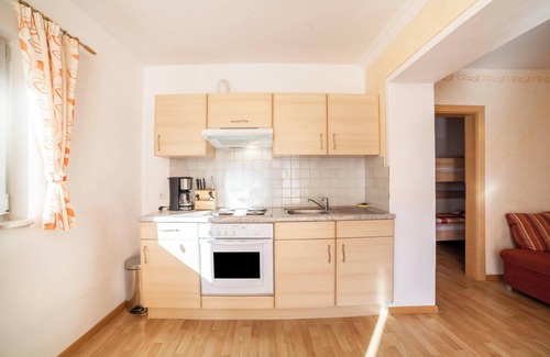 Rifiano Apartment | Apartment "Oberegghof Laugen" with Mountain View and Wi-Fi