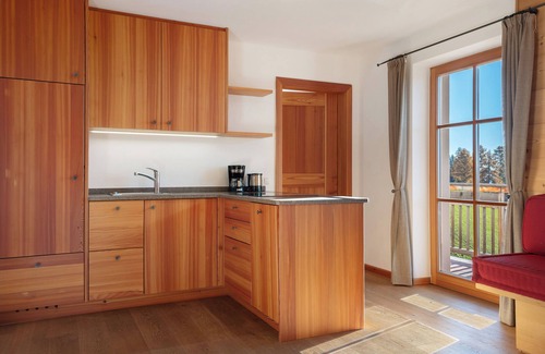 San Genesio Atesino Apartment | Apartment 'Oberfahrerhof Apt Salten' with Mountain View, Shared Terrace and Wi-Fi